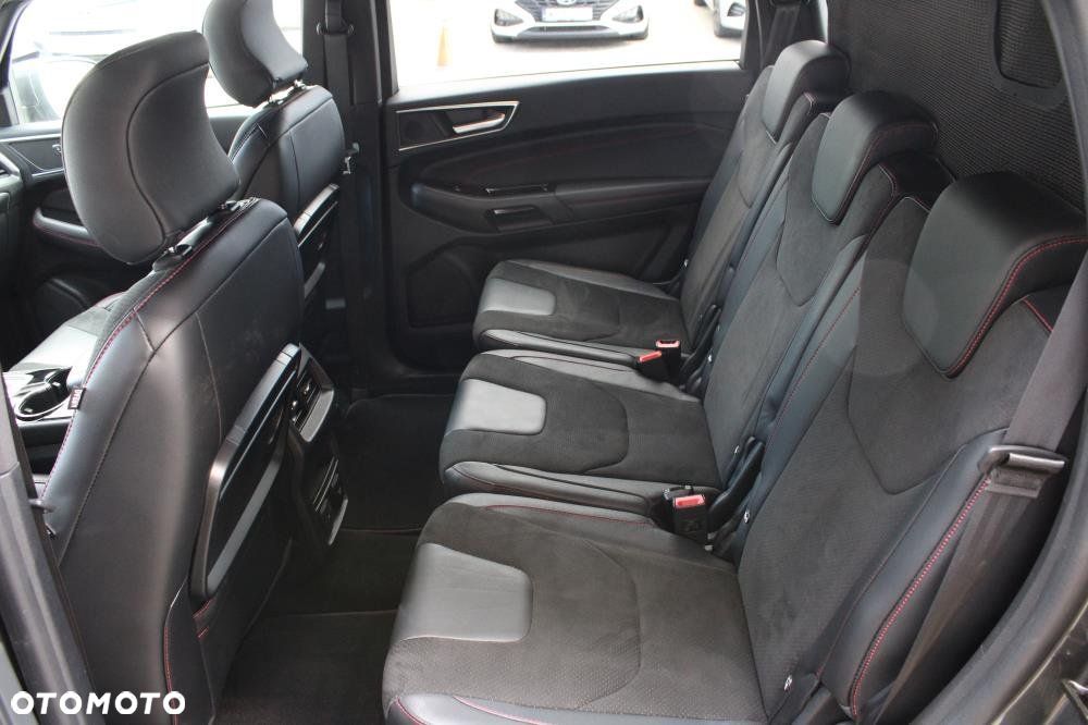 Ford S-Max - 36