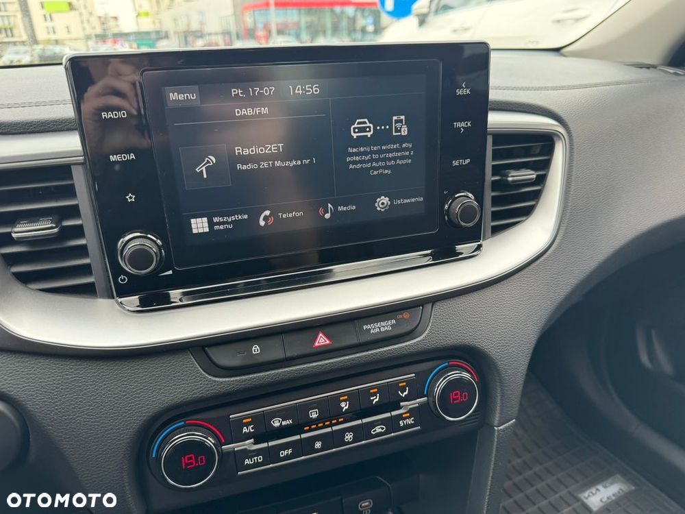 Kia Ceed 1.5 T-GDI M - 11