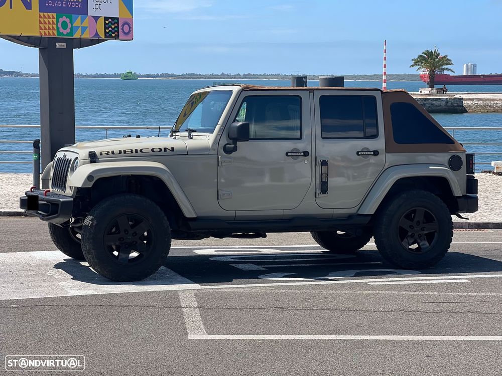 Jeep Wrangler Unlimited - 25