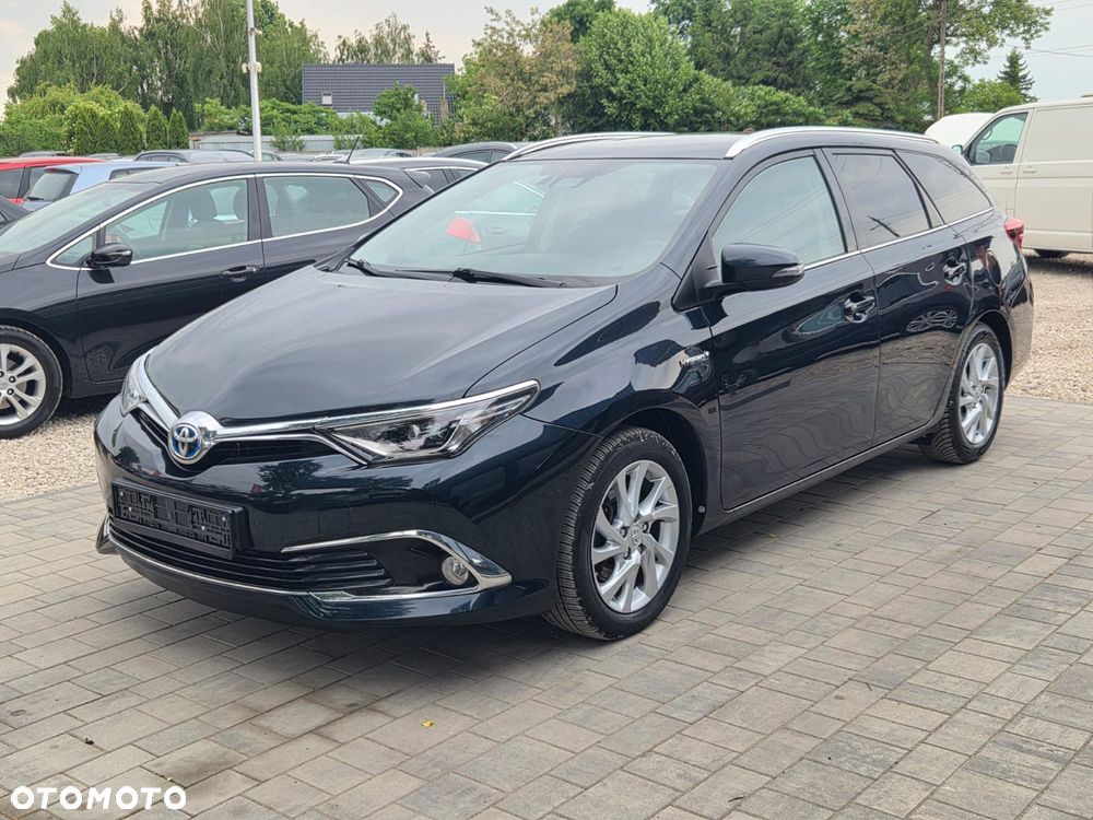Toyota Auris 1.8 VVT-i Automatik Life Plus - 1