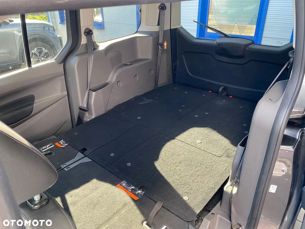 Ford Tourneo Connect - 23