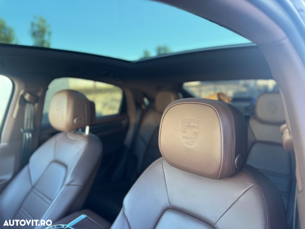 Porsche Cayenne E-Hybrid Tiptronic S - 20