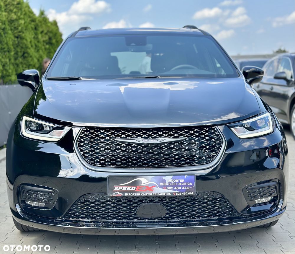 Chrysler Pacifica - 4