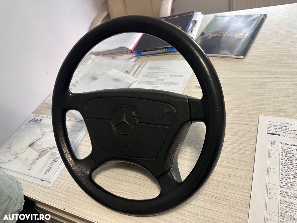 Dezmembrez Mercedes W124 - 10