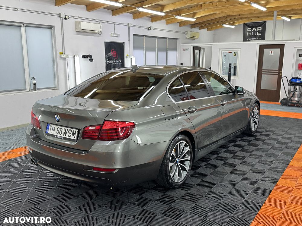 BMW Seria 5 525d Sport-Aut. Luxury Line - 3