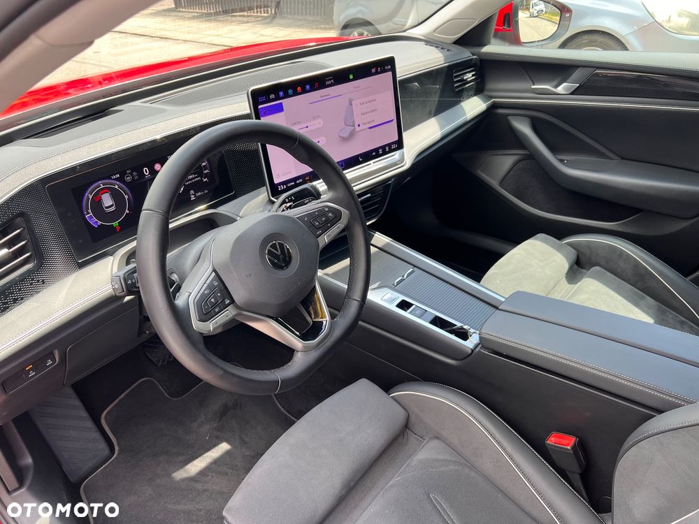 Volkswagen Passat 2.0 TDI SCR Style DSG - 14