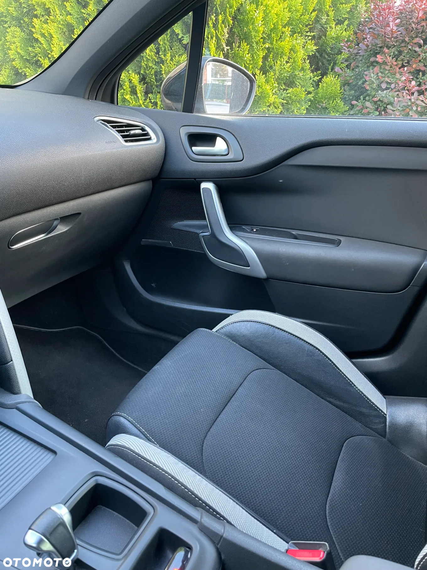 Citroën DS4 1.6 e-HDi SoChic MCP - 13