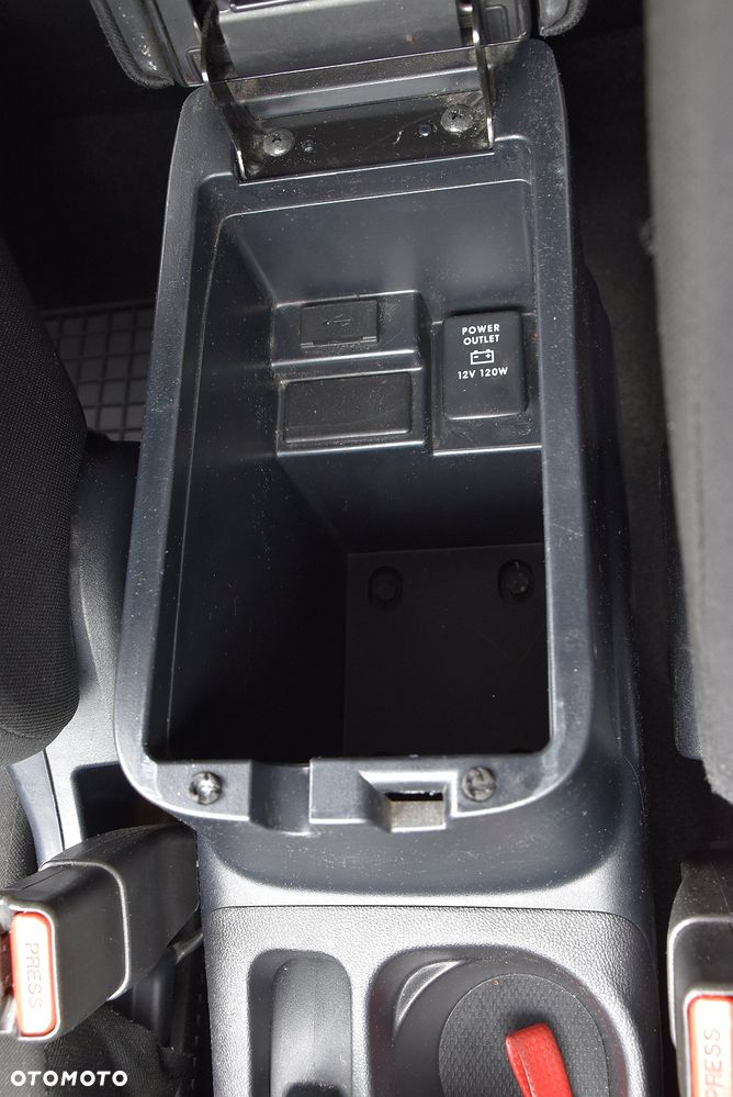 Mitsubishi ASX - 37