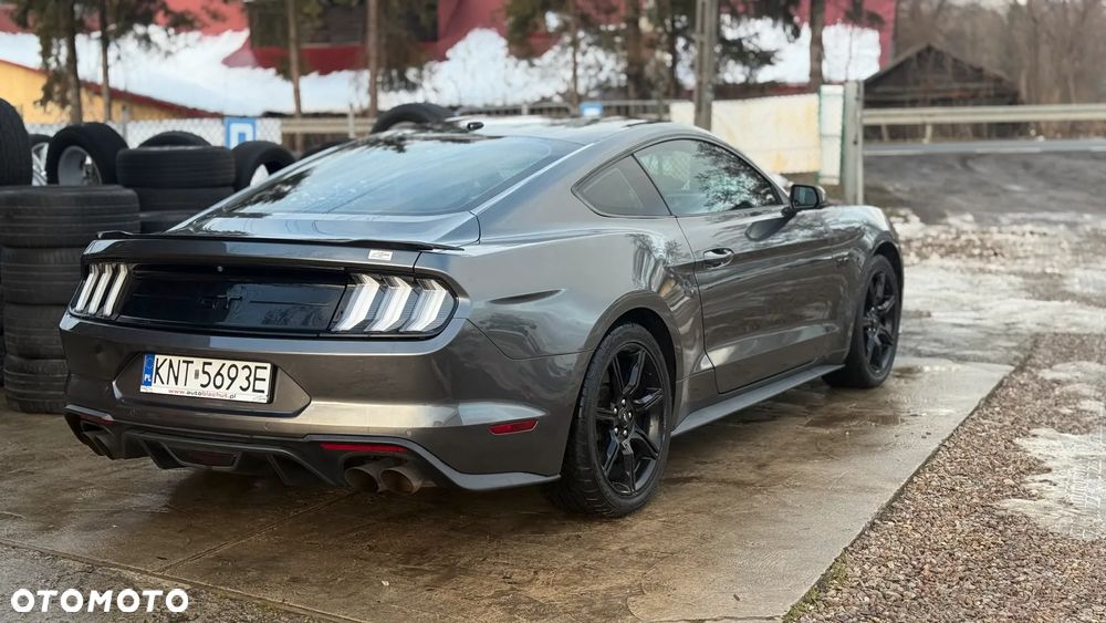 Ford Mustang - 12