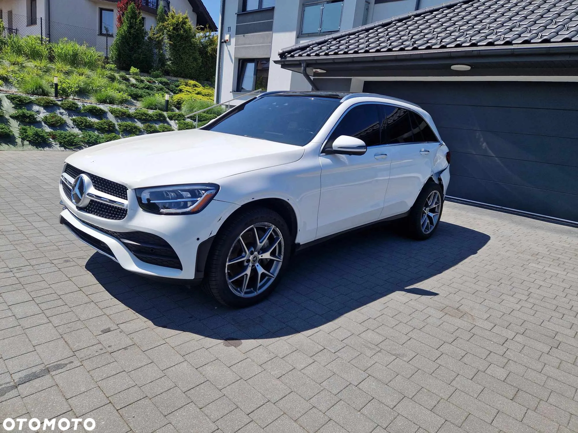 Mercedes-Benz GLC 300 4Matic 9G-TRONIC AMG Line Plus - 14