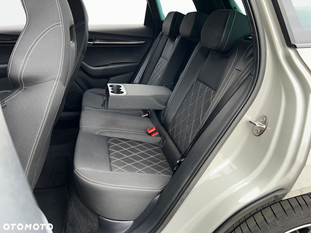 Skoda Karoq 1.5 TSI ACT Sportline DSG - 11