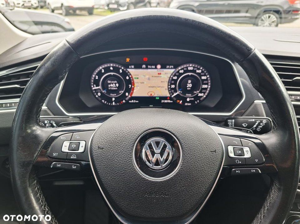Volkswagen Tiguan - 19