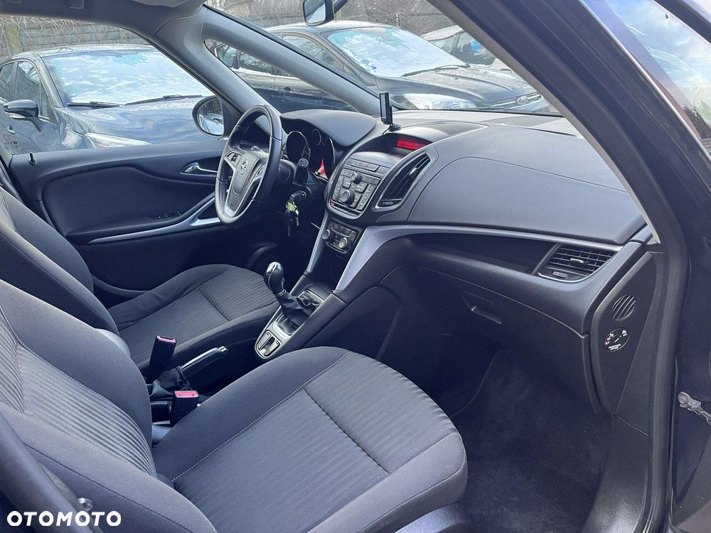 Opel Zafira - 17