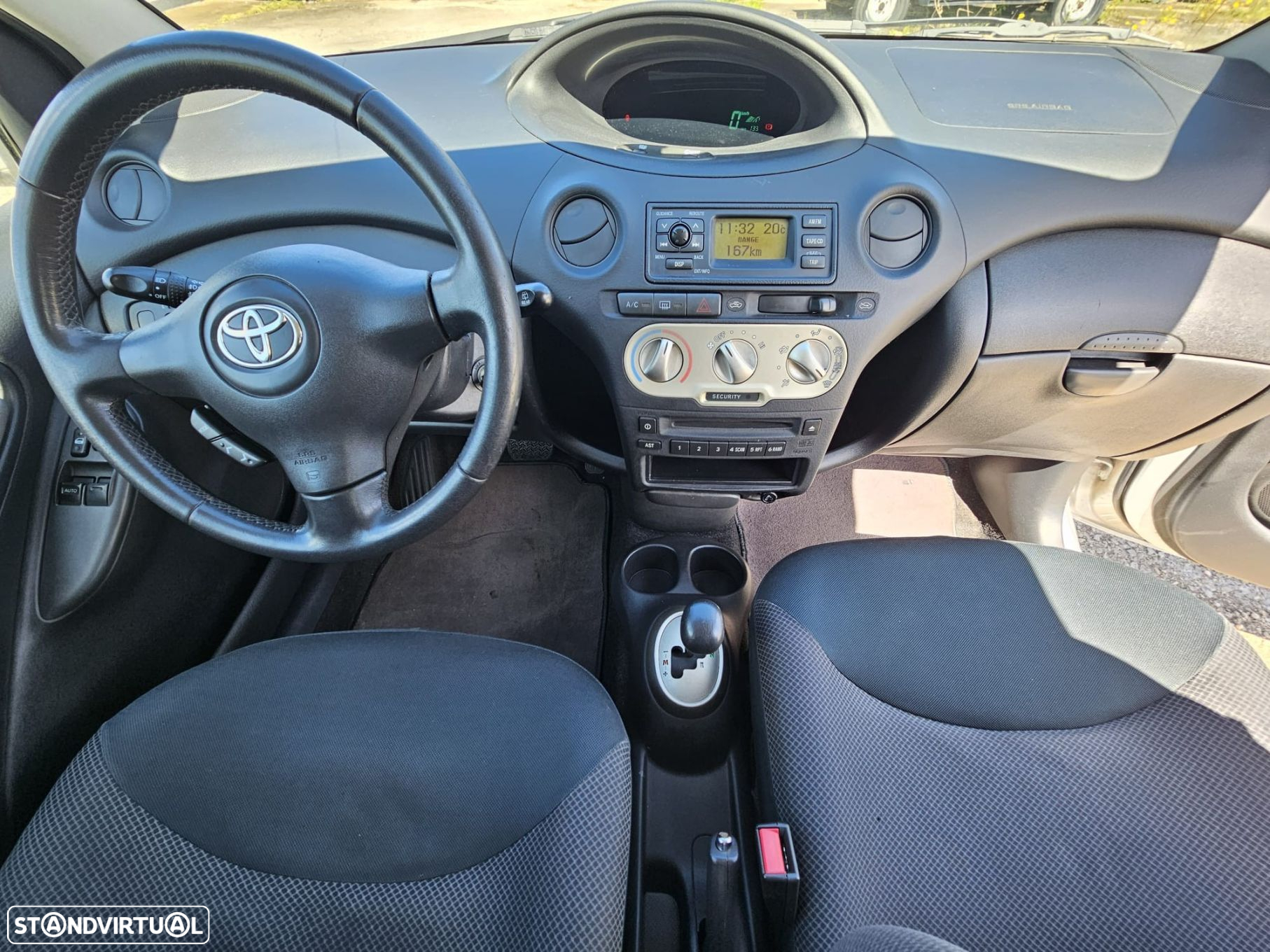 Toyota Yaris 1.0 MMT Final Edition - 12