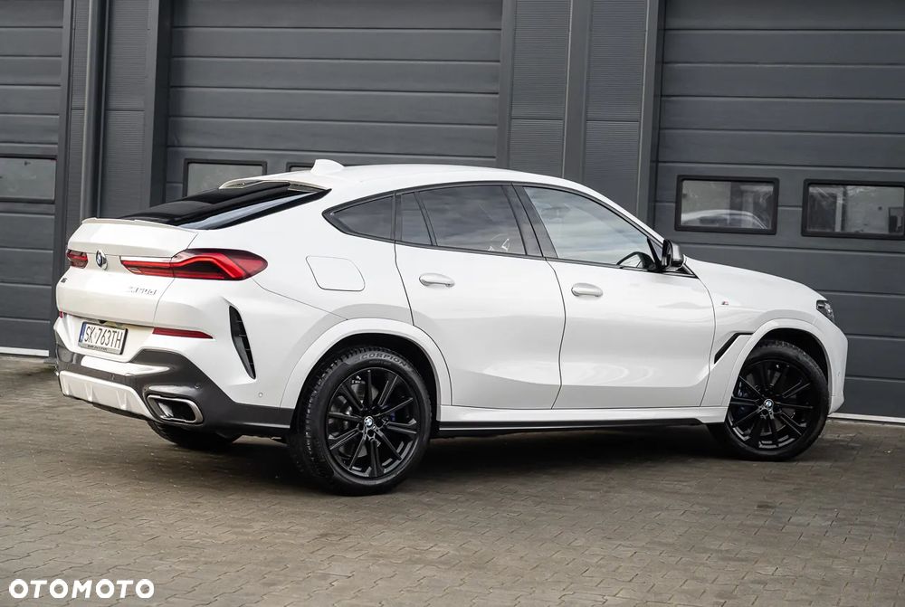 BMW X6M - 14