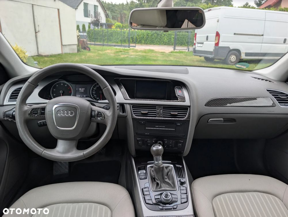 Audi A4 Avant 1.8 TFSI Ambiente - 8
