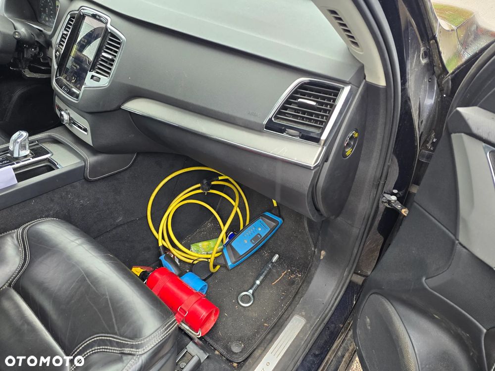 Volvo XC 90 T8 AWD Recharge Geartronic Inscription Edition - 10