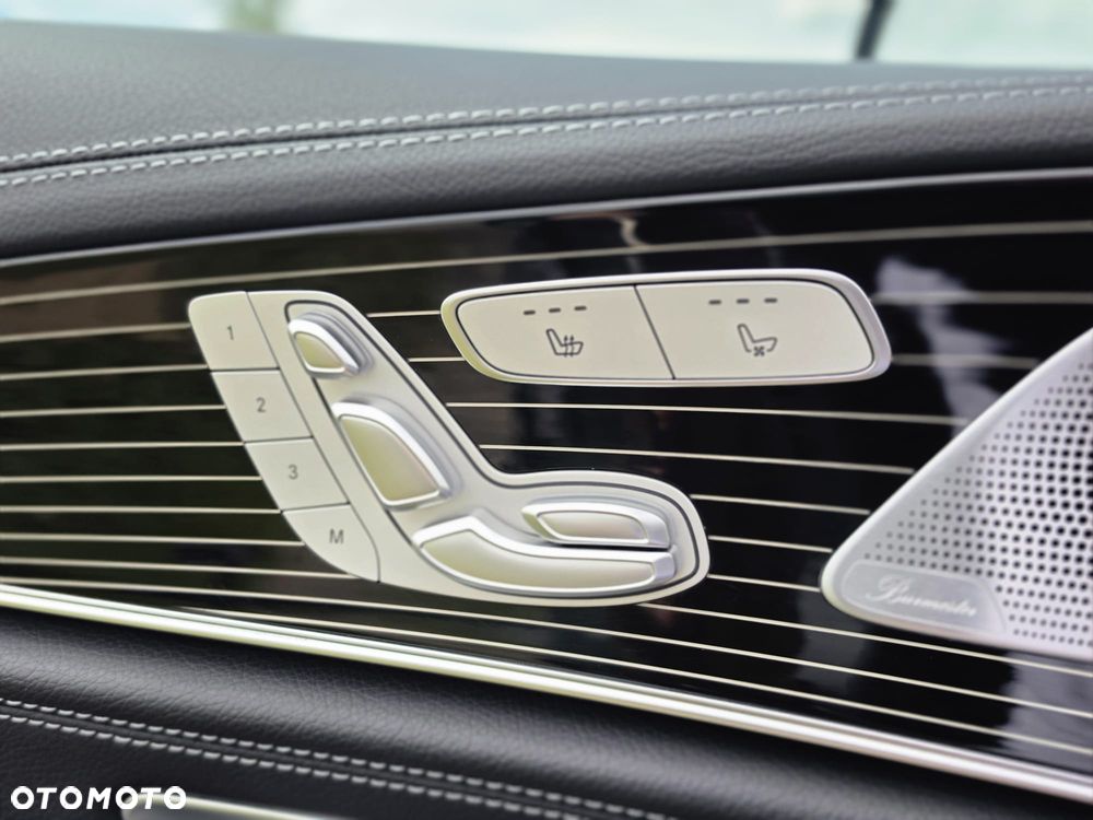 Mercedes-Benz CLS 400 d 4-Matic AMG - 12