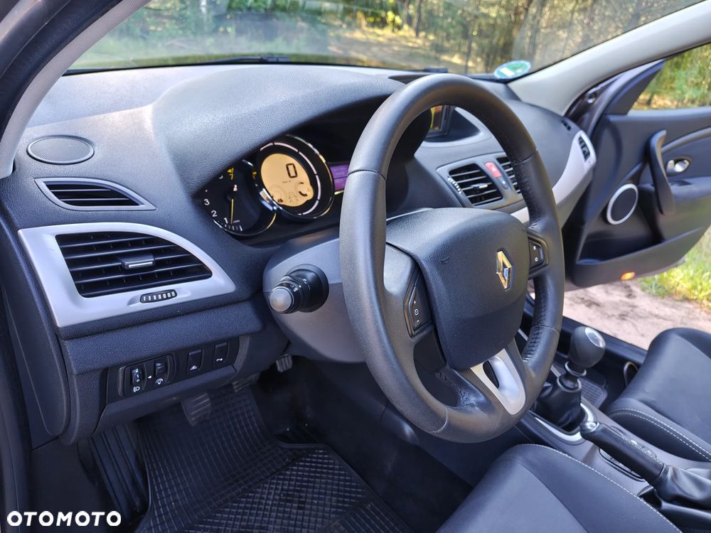 Renault Megane TCe 180 Luxe - 23