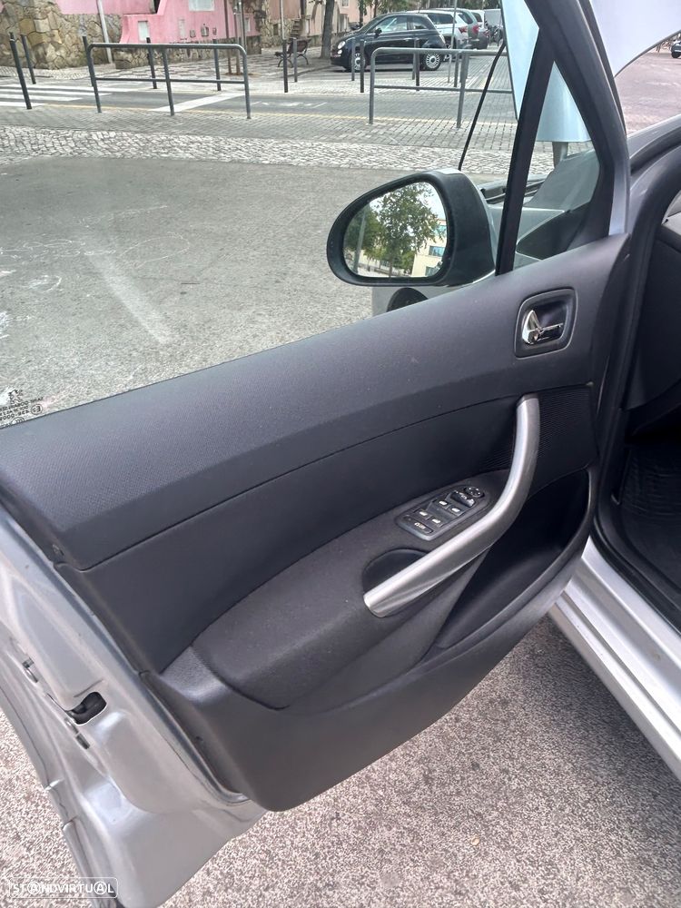 Peugeot 308 SW 1.6 e-HDi Active 2-Tronic - 23