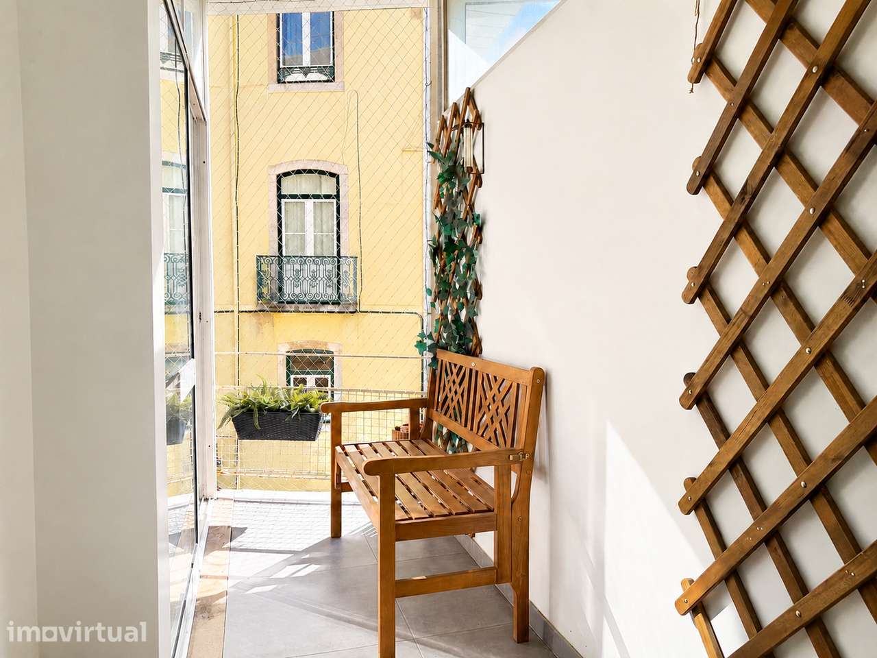 Apartamento T2 na R. Marcos de Portugal - Grande imagem: 4/17