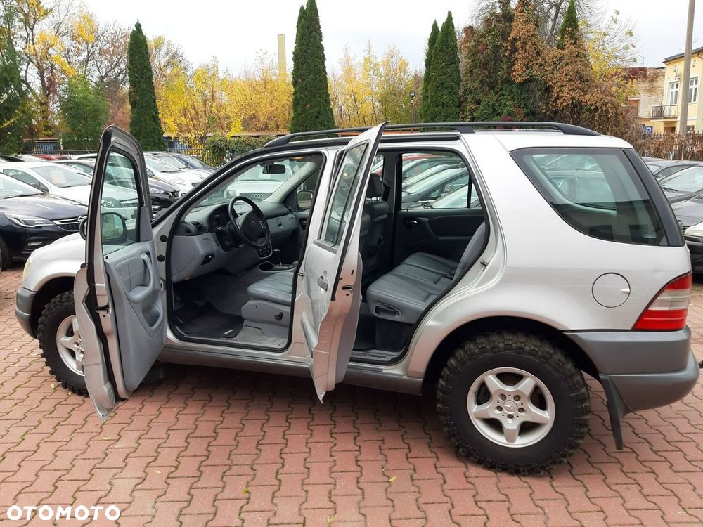 Mercedes-Benz ML 2000