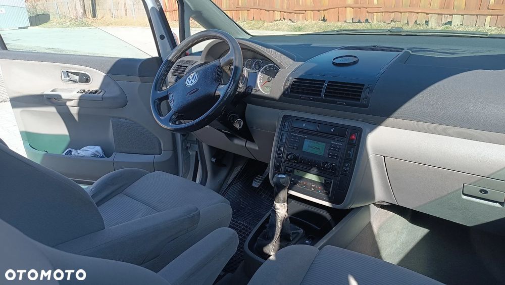 Volkswagen Sharan 1.9 TDI Comfortline - 10