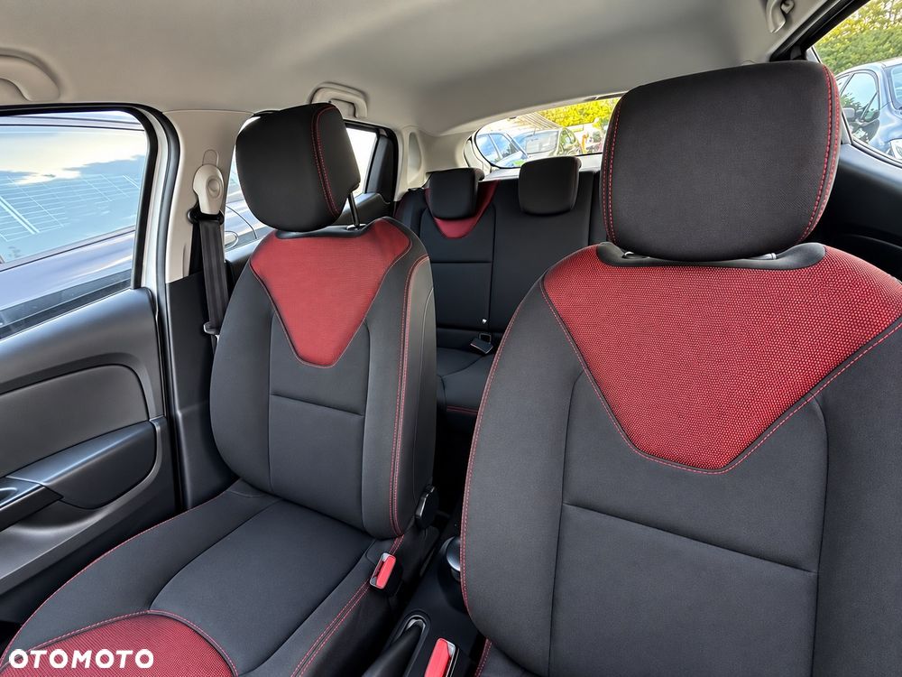 Renault Clio TCe 90 Paris - 12