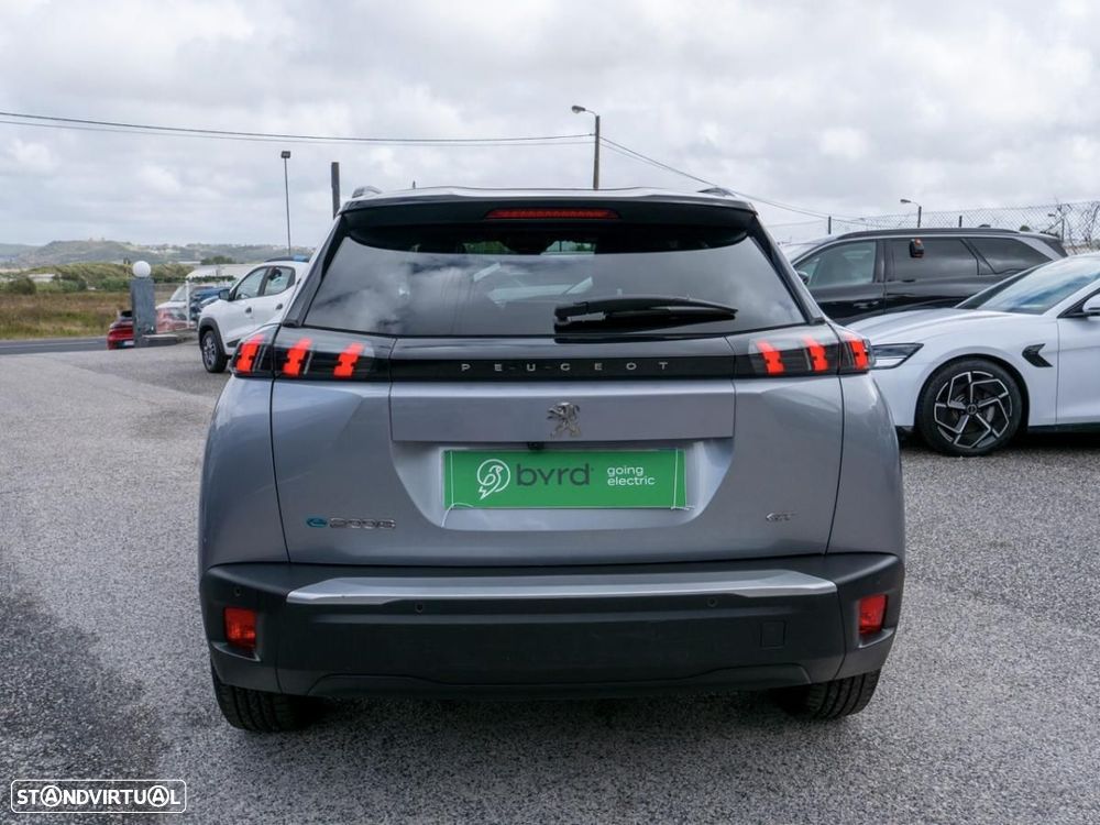 Peugeot e-2008 50 kWh GT - 12