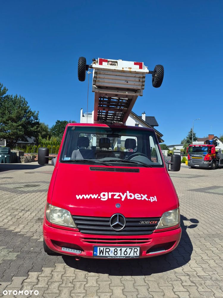 Mercedes-Benz Sprinter - 6