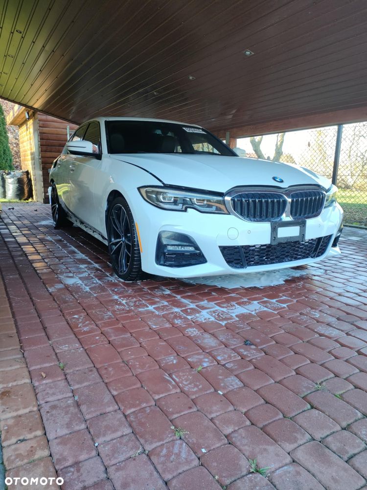 BMW Seria 3 330i M Sport - 2