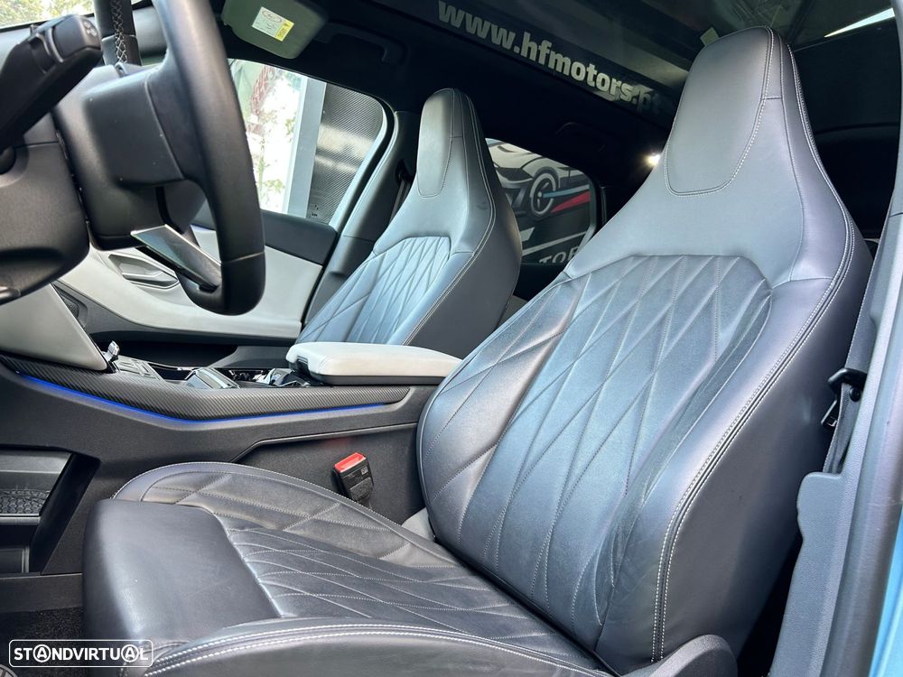 Ford Explorer 77 kWh Premium - 18