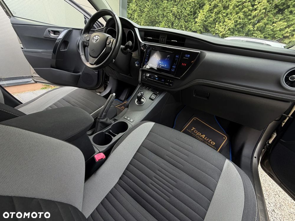 Toyota Auris - 15
