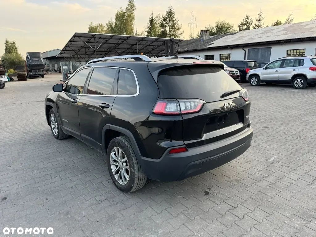 Jeep Cherokee - 1