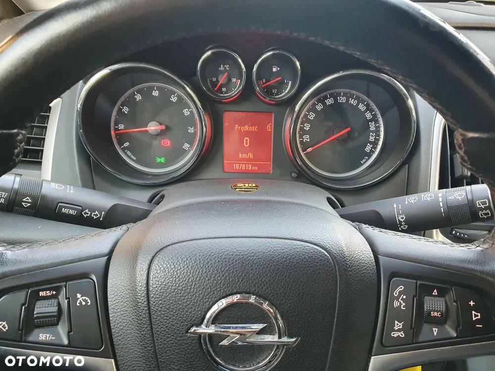 Opel Astra 1.4 Turbo - 10