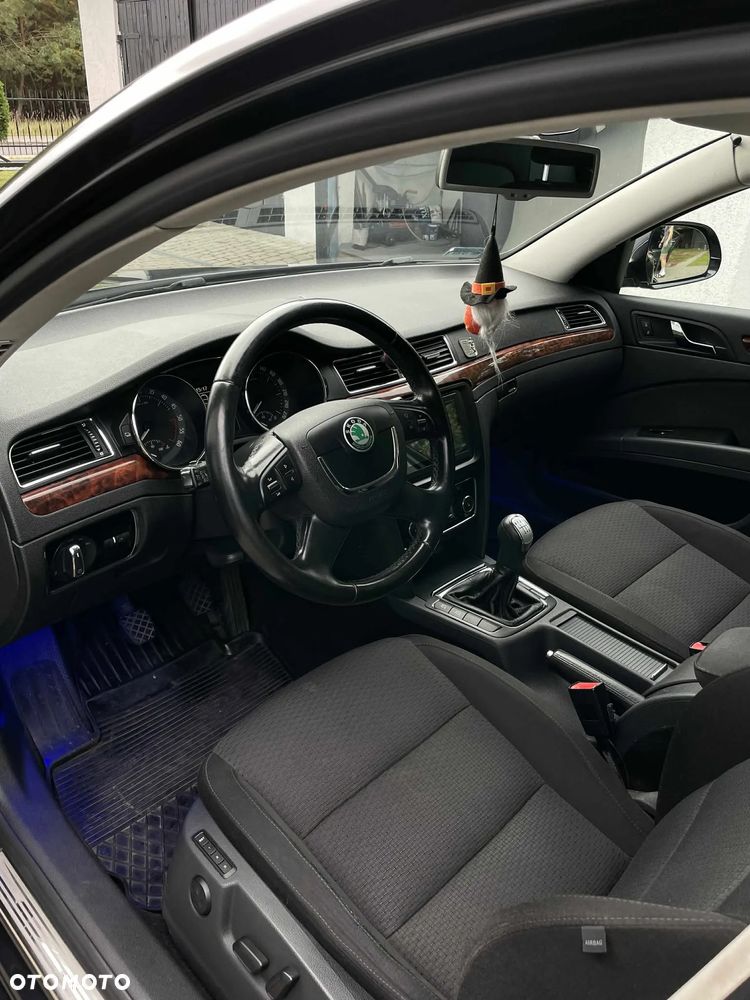 Skoda Superb 2.0 TDI Elegance - 12