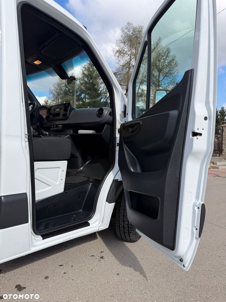 Mercedes-Benz Sprinter - 30