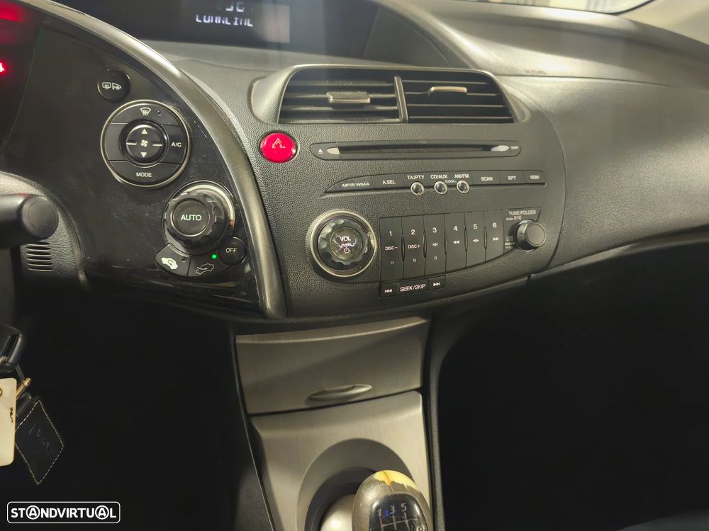 Honda Civic 1.4 Sport EC - 25