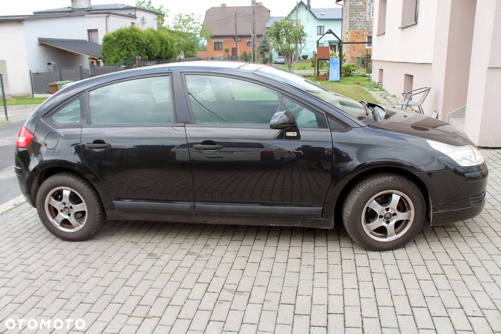 Citroën C4 1.4 16V Style - 7