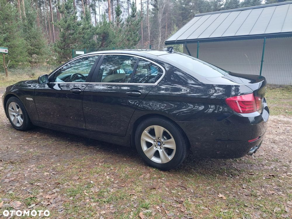 BMW Seria 5 528i Sport-Aut - 7