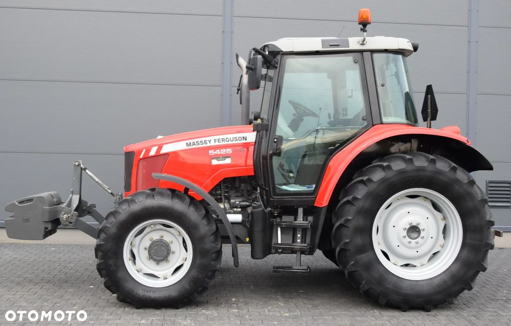 Massey Ferguson 5425 Dyna-4 - 2