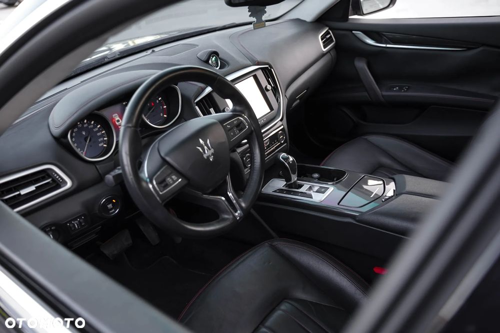 Maserati Ghibli - 15