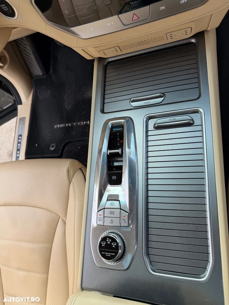 SsangYong REXTON G4 2.2 e-XDI 4WD Premium - 36