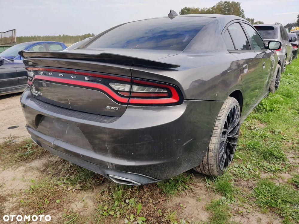 Dodge Charger 3.6 SXT AWD - 2