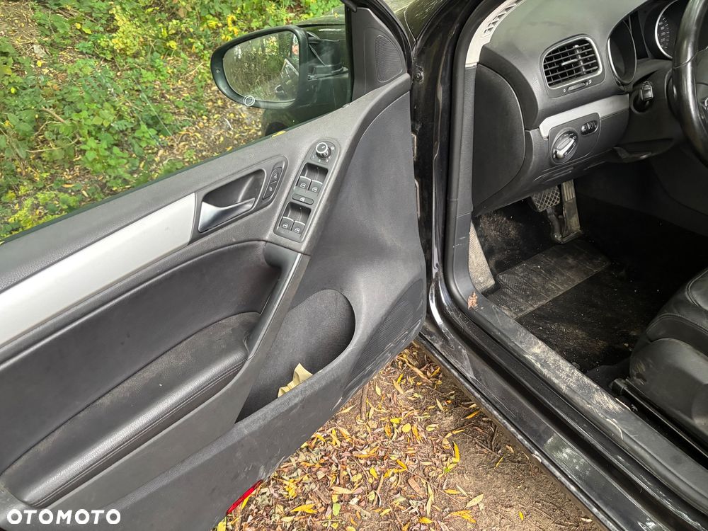 Volkswagen Golf - 6