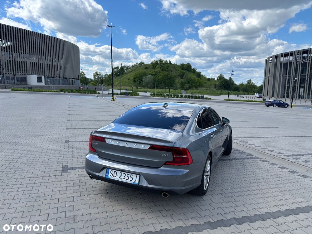 Volvo S90 D4 Momentum - 28
