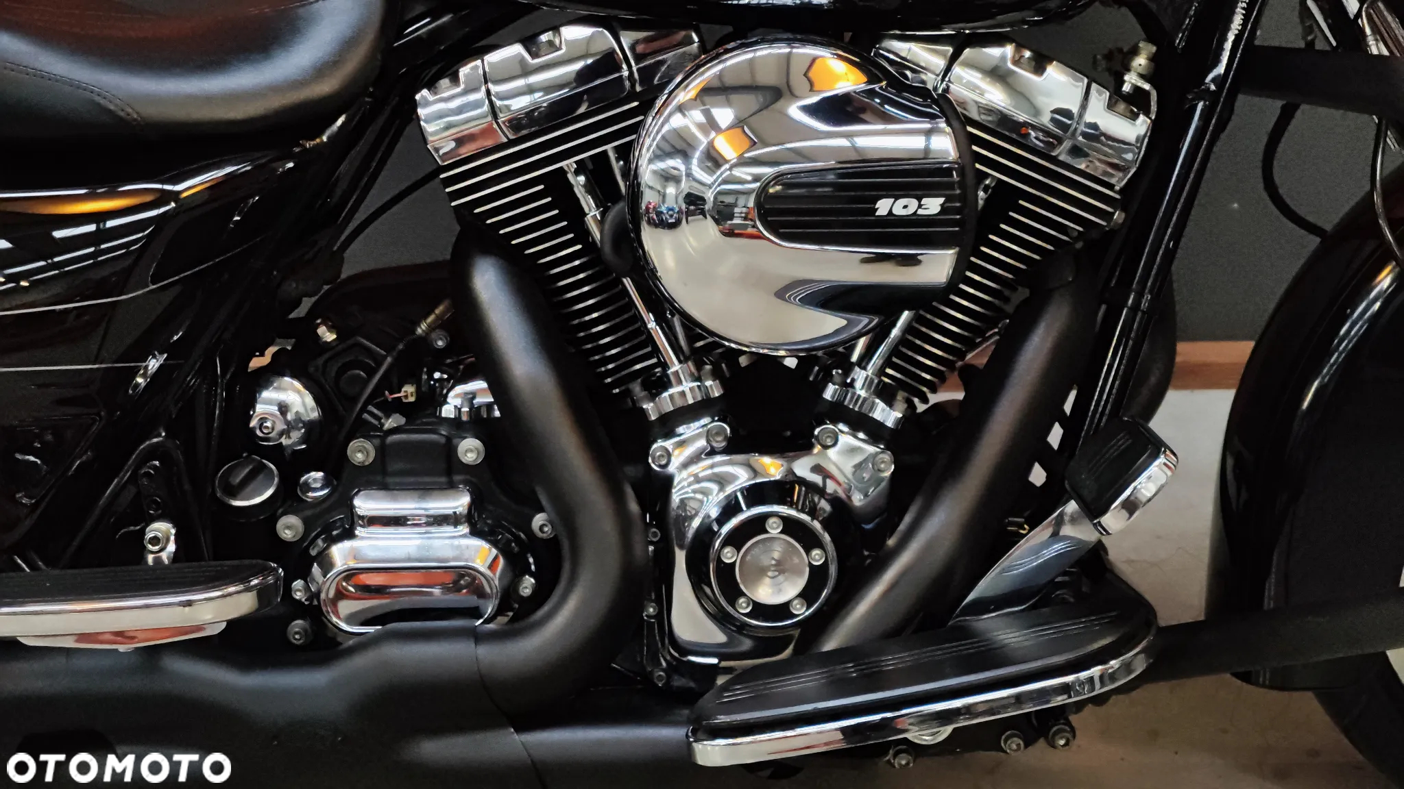 Harley-Davidson FLHXS Special - 31
