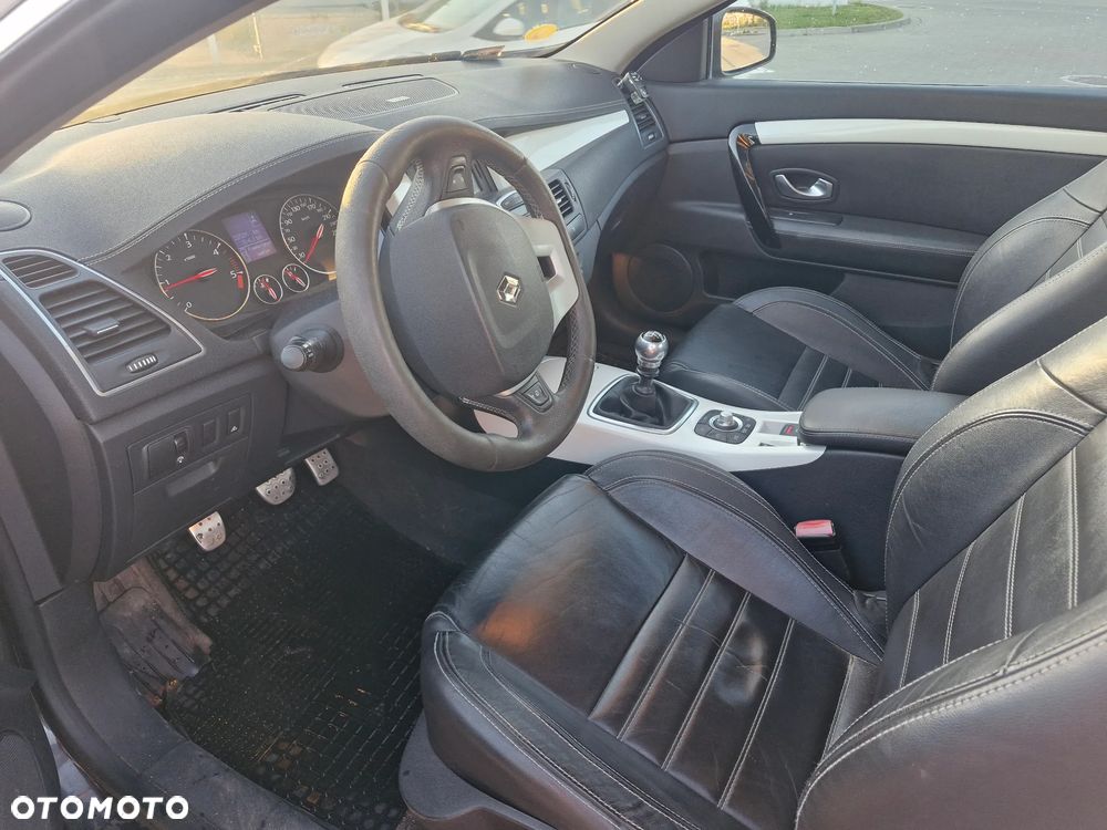 Renault Laguna 2.0 dCi Monaco GP - 16