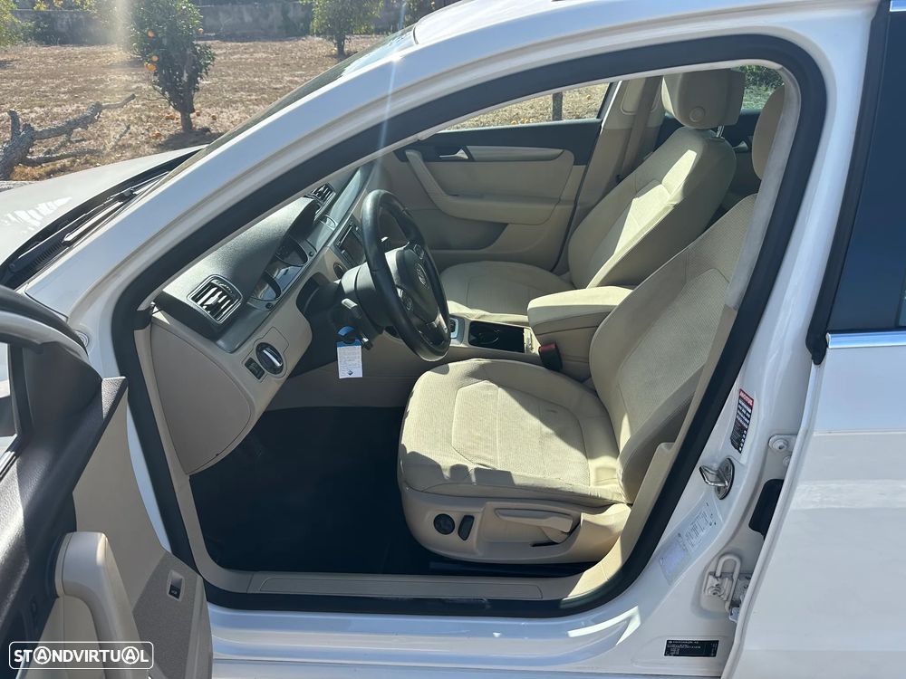 VW Passat Variant - 15