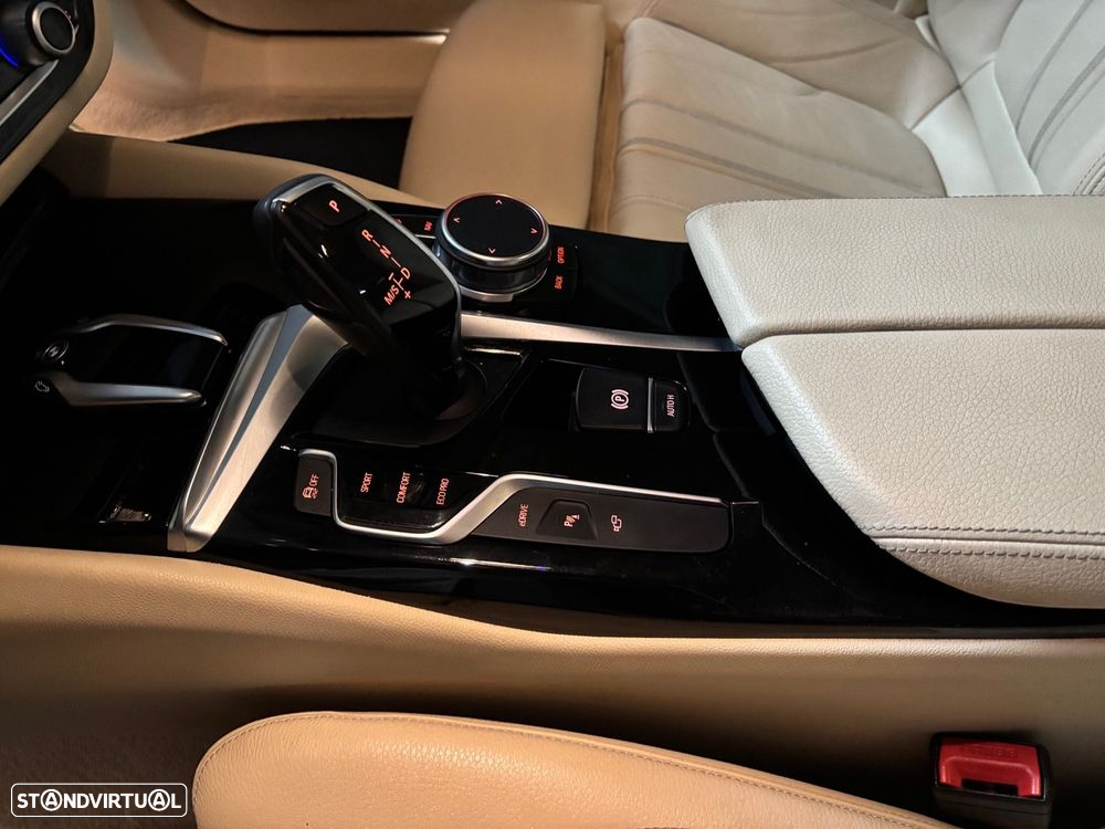 BMW 530 e iPerformance Line Luxury - 7